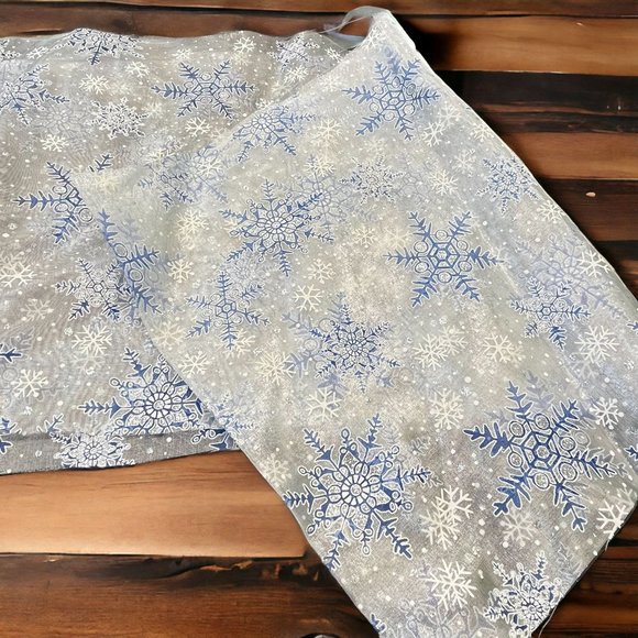 Sheer Snowflake Fabric Remnant Blue White Silver Glitter Shimmer Christmas Snow - Picture 1 of 9